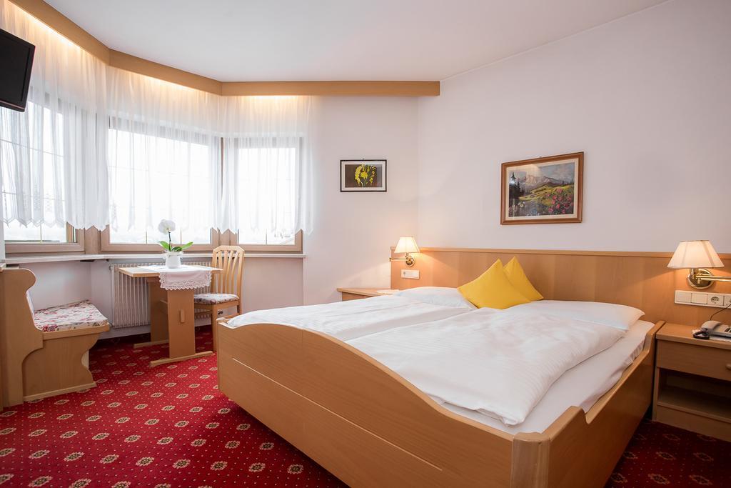 Hotel Alexandres Appiano Sulla Strada Del Vino Esterno foto