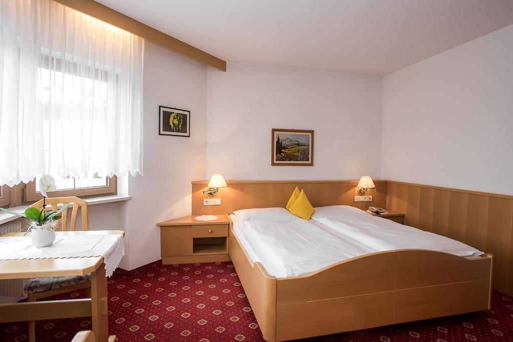 Hotel Alexandres Appiano Sulla Strada Del Vino Esterno foto