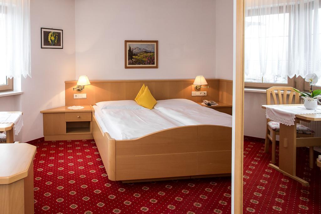 Hotel Alexandres Appiano Sulla Strada Del Vino Esterno foto
