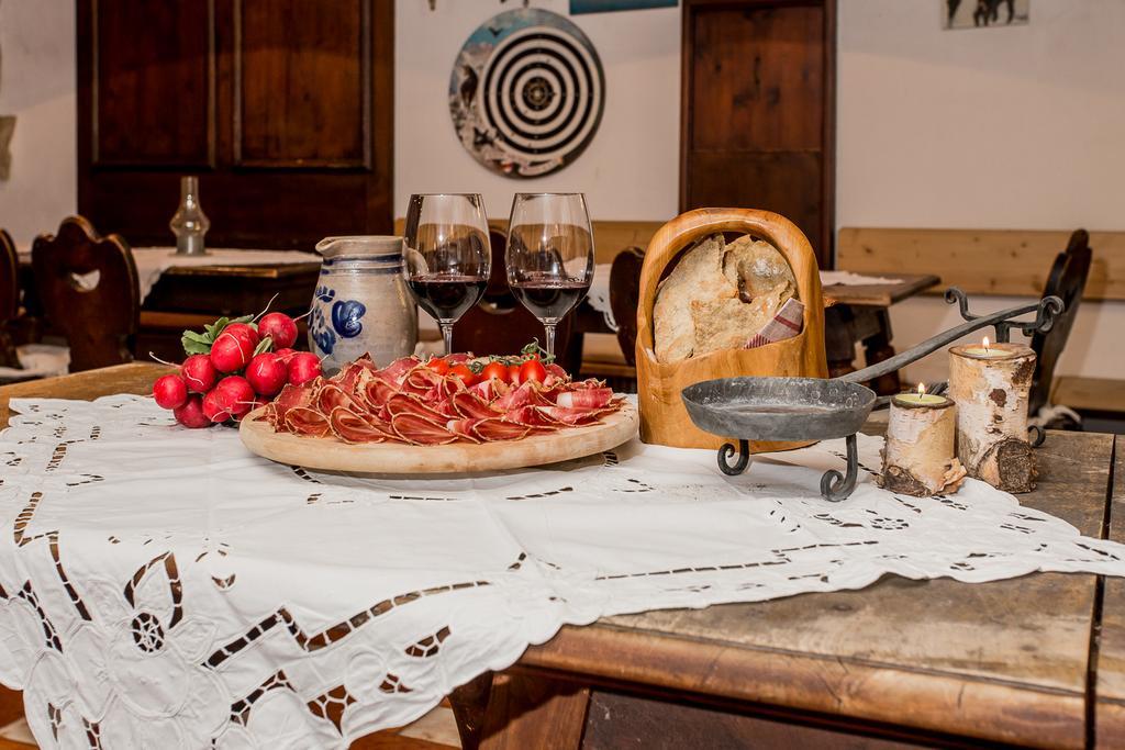 Hotel Alexandres Appiano Sulla Strada Del Vino Esterno foto